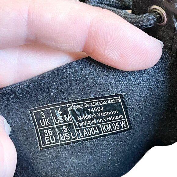 DR. MARTENS $75 Junior 1460 Softy T Leather Lace Up Boots Black Size 4 Kids - Picture 10 of 10